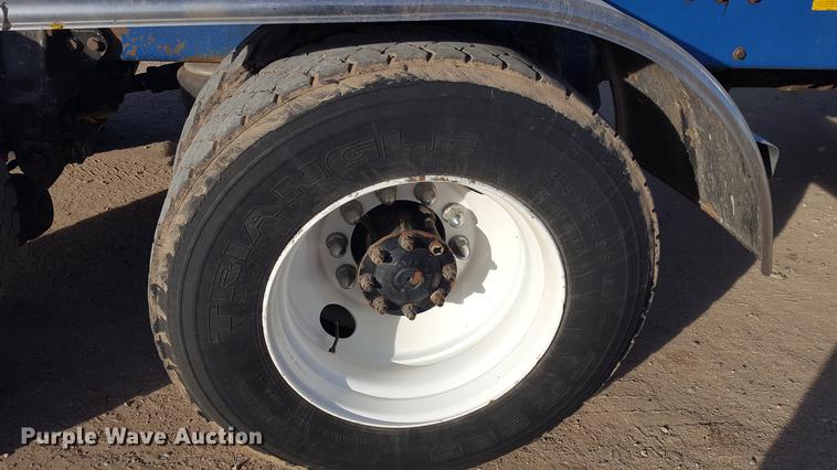 image for item BJ9835 1995 Peterbilt 378 semi truck