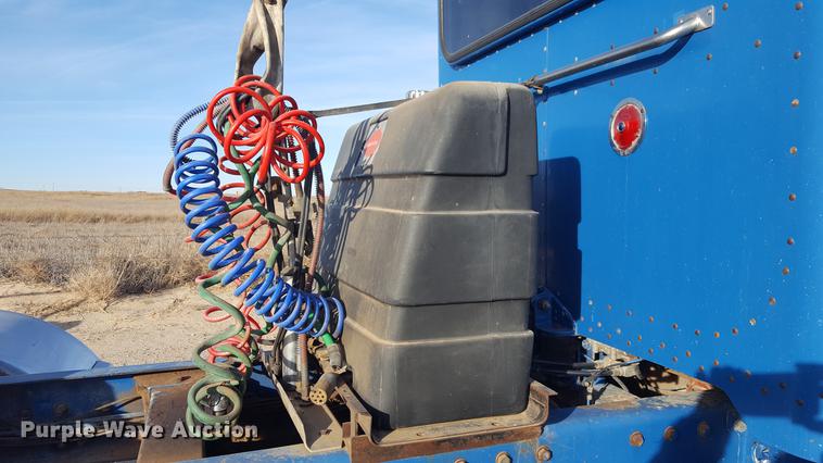 image for item BJ9835 1995 Peterbilt 378 semi truck