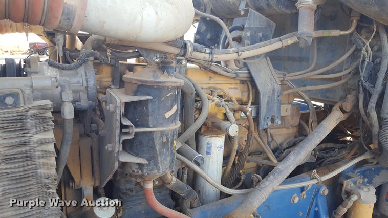 image for item BJ9835 1995 Peterbilt 378 semi truck