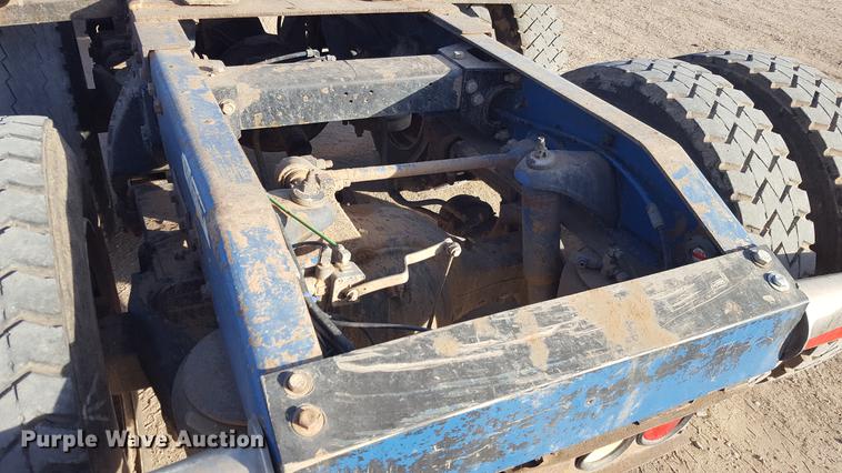 image for item BJ9835 1995 Peterbilt 378 semi truck