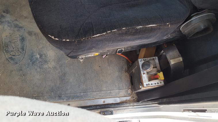 image for item BJ9835 1995 Peterbilt 378 semi truck