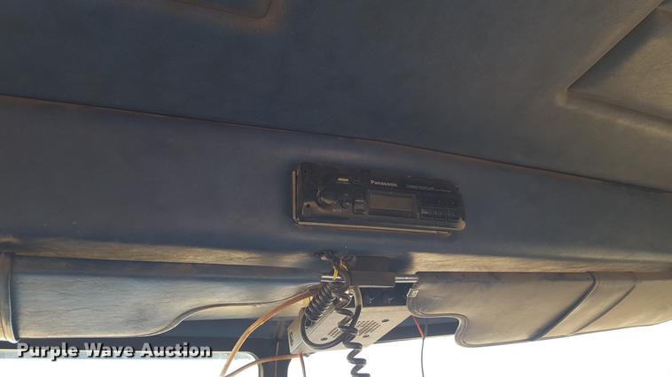 image for item BJ9835 1995 Peterbilt 378 semi truck