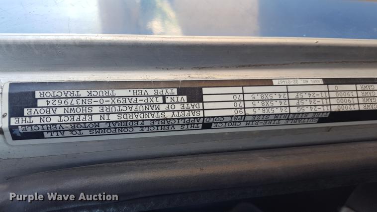 image for item BJ9835 1995 Peterbilt 378 semi truck