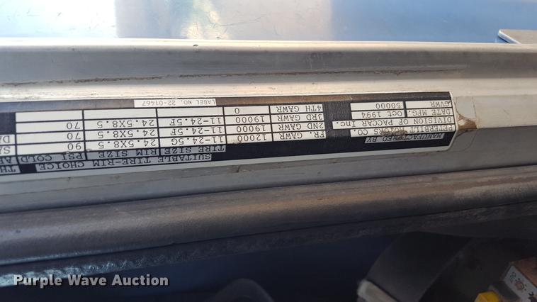 image for item BJ9835 1995 Peterbilt 378 semi truck