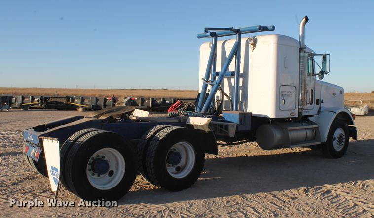 image for item BJ9836 2001 Peterbilt 378 semi truck