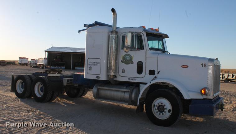 image for item BJ9836 2001 Peterbilt 378 semi truck