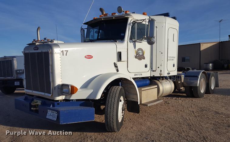 image for item BJ9838 2002 Peterbilt 378 semi truck