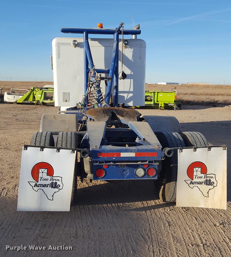 image for item BJ9838 2002 Peterbilt 378 semi truck