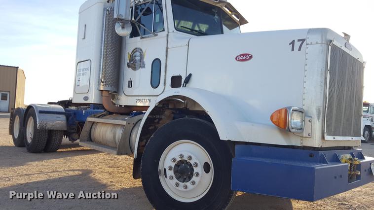 image for item BJ9838 2002 Peterbilt 378 semi truck