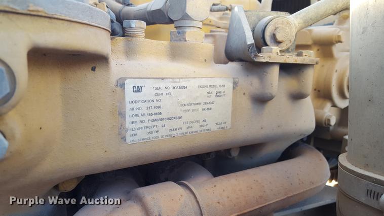 image for item BJ9838 2002 Peterbilt 378 semi truck