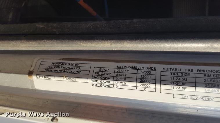 image for item BJ9838 2002 Peterbilt 378 semi truck