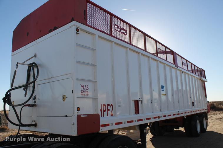 image for item BJ9840 2014 Mas live bottom silage trailer