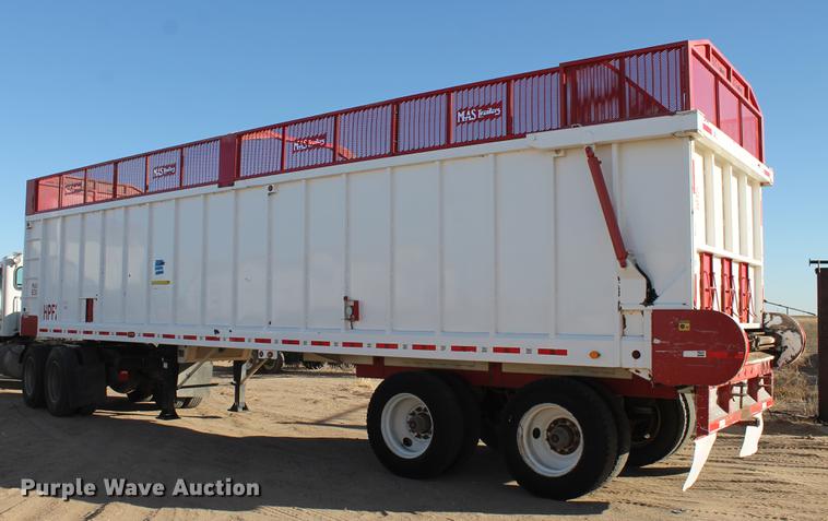 image for item BJ9840 2014 Mas live bottom silage trailer