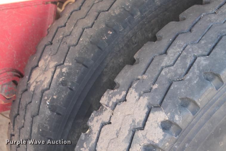 image for item BJ9840 2014 Mas live bottom silage trailer