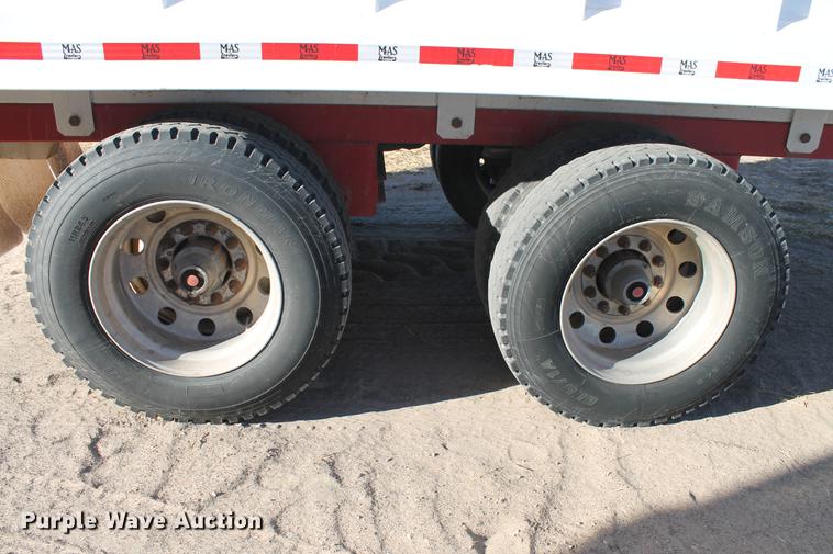 image for item BJ9841 2014 Mas live bottom silage trailer