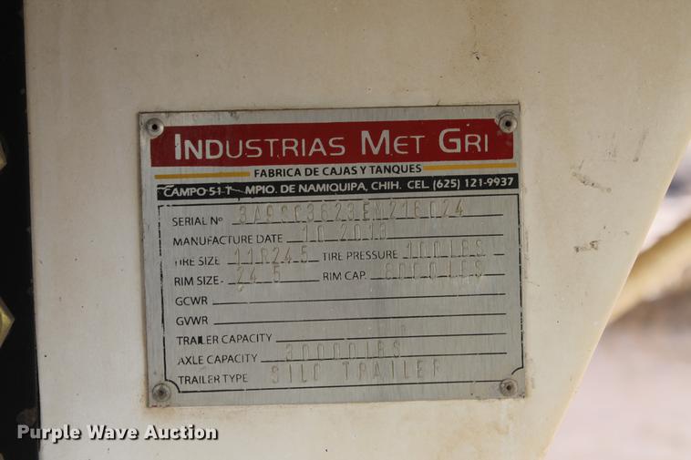 image for item BJ9844 2014 Mas HPF3 live bottom silage trailer