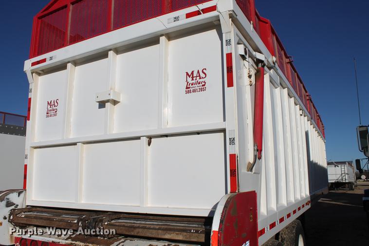image for item BJ9846 2014 Mas live bottom silage trailer