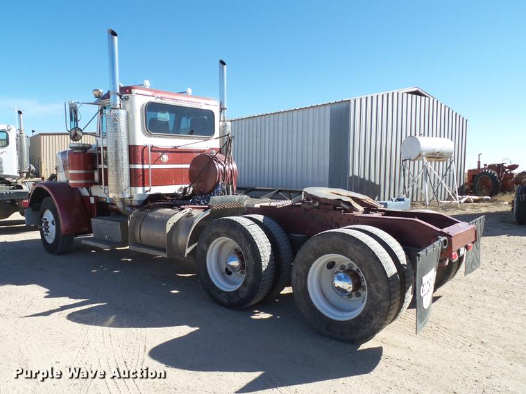 image for item BJ9849 1996 Peterbilt 379 semi truck