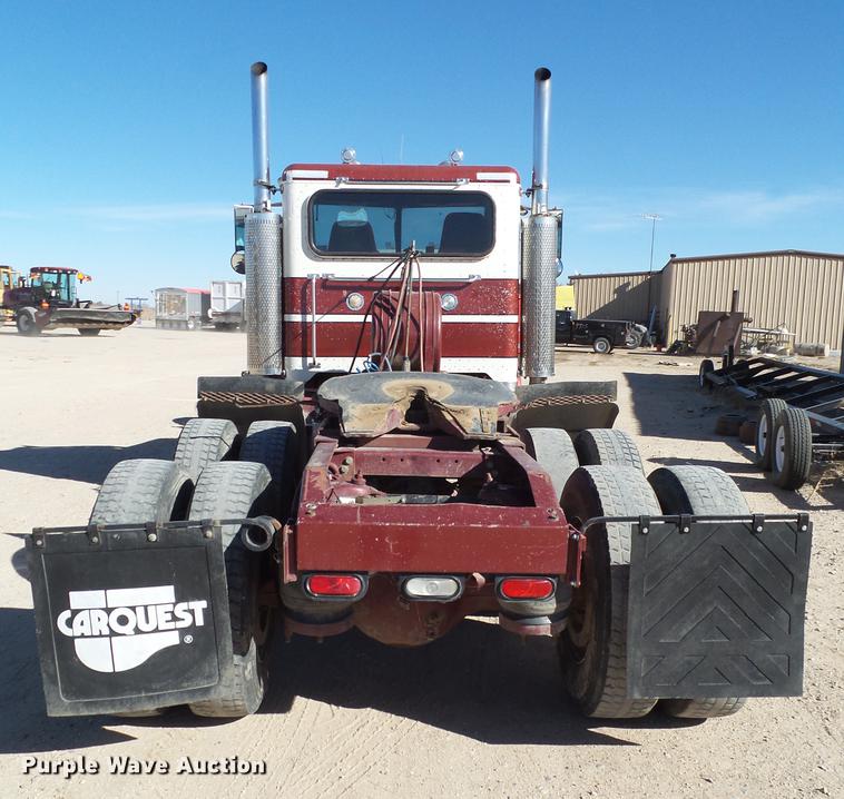 image for item BJ9849 1996 Peterbilt 379 semi truck