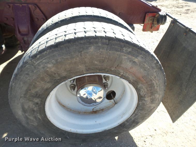 image for item BJ9849 1996 Peterbilt 379 semi truck