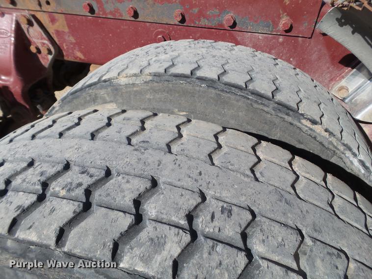 image for item BJ9849 1996 Peterbilt 379 semi truck