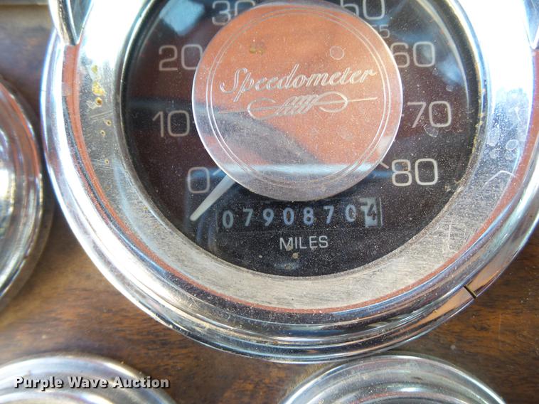 image for item BJ9849 1996 Peterbilt 379 semi truck