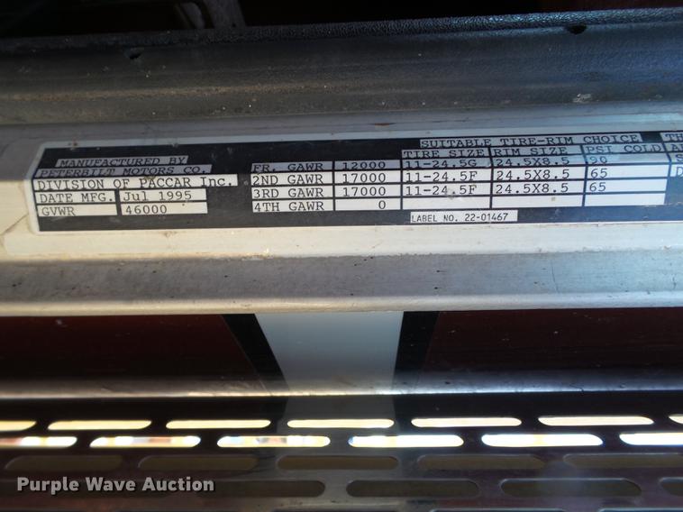 image for item BJ9849 1996 Peterbilt 379 semi truck