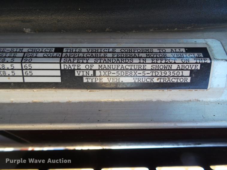 image for item BJ9849 1996 Peterbilt 379 semi truck