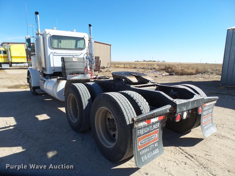 image for item EI9506 1998 Peterbilt 378 semi truck
