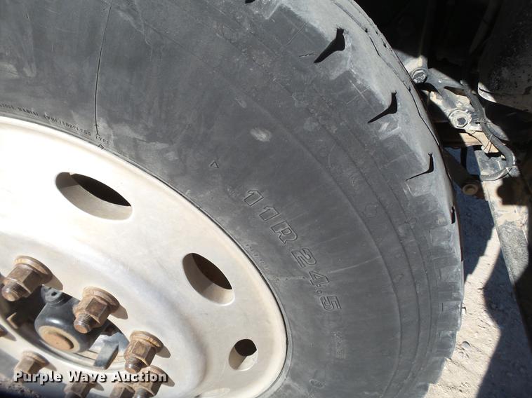 image for item EI9506 1998 Peterbilt 378 semi truck