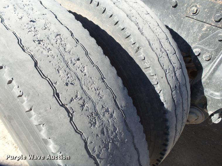 image for item EI9506 1998 Peterbilt 378 semi truck