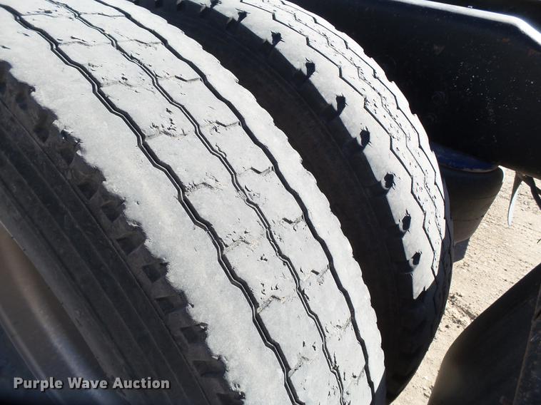 image for item EI9506 1998 Peterbilt 378 semi truck