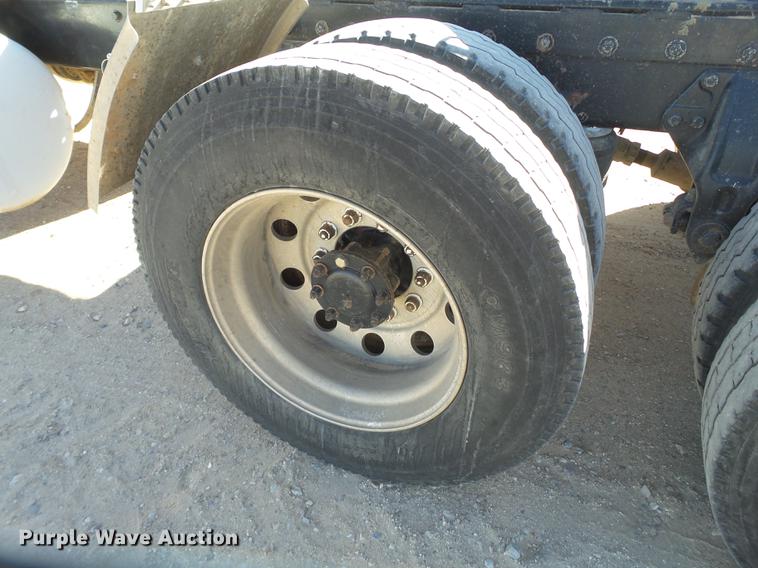 image for item EI9506 1998 Peterbilt 378 semi truck