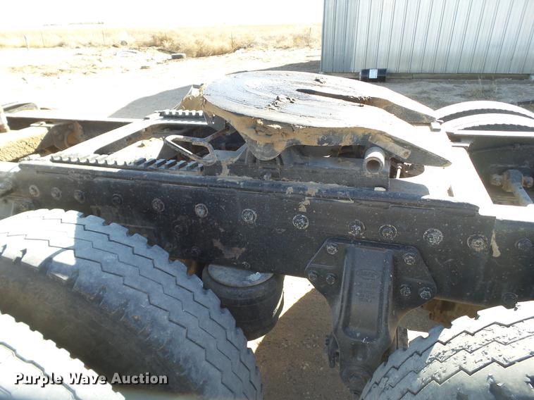 image for item EI9506 1998 Peterbilt 378 semi truck