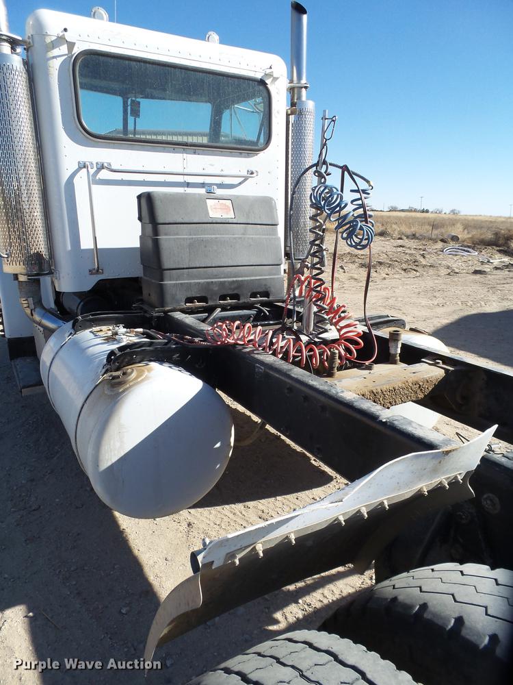 image for item EI9506 1998 Peterbilt 378 semi truck