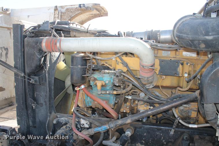 image for item EI9506 1998 Peterbilt 378 semi truck