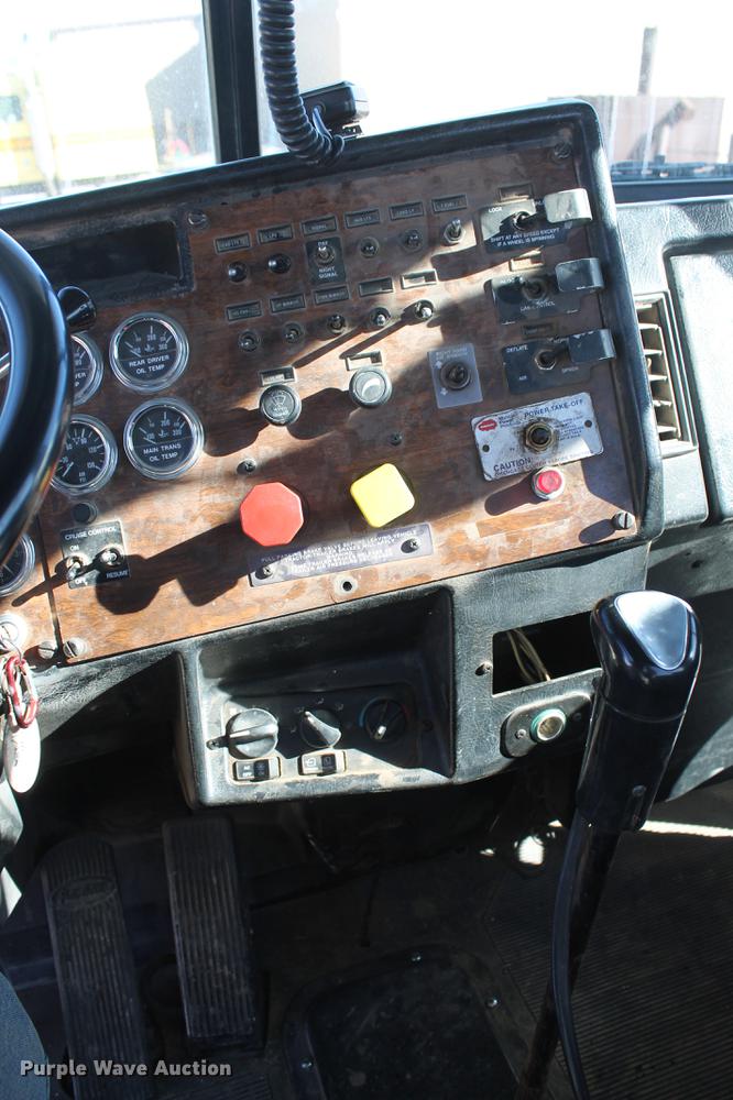 image for item EI9506 1998 Peterbilt 378 semi truck