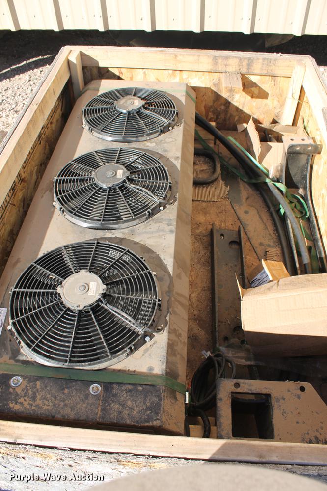 image for item EI9512 Oil cooler