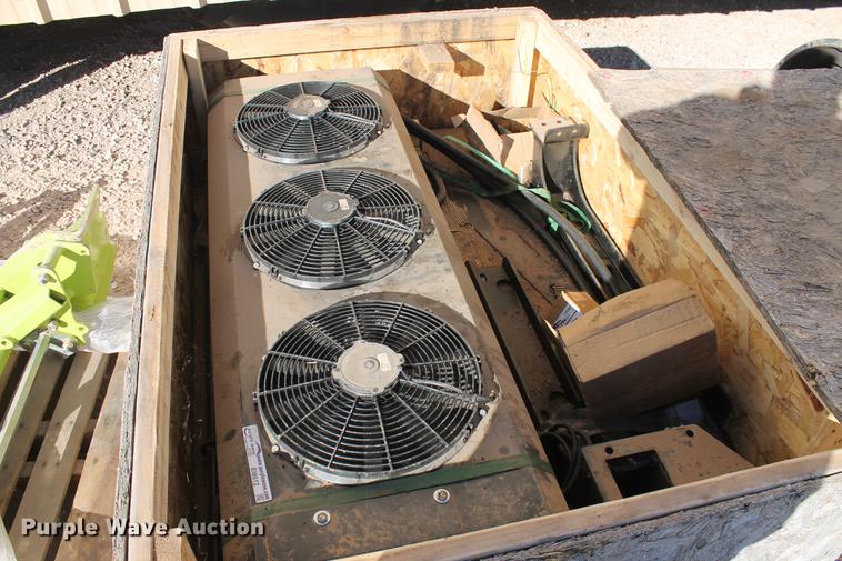 image for item EI9512 Oil cooler