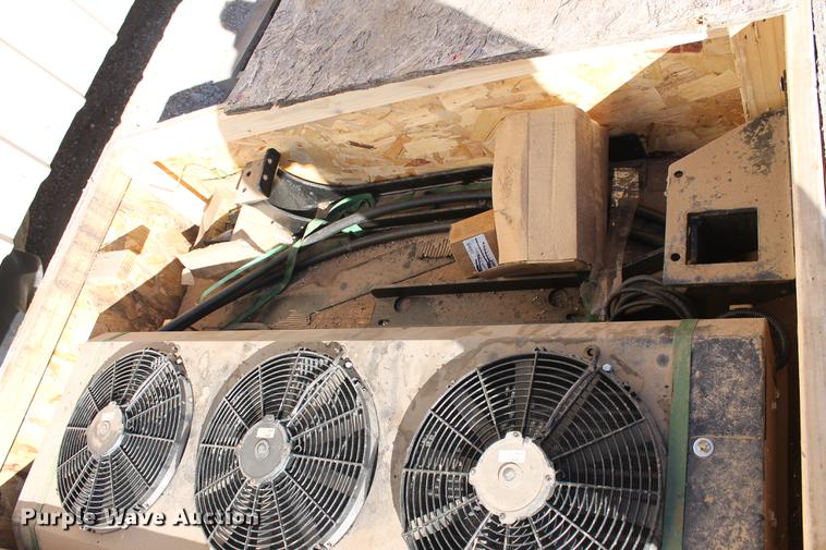 image for item EI9512 Oil cooler