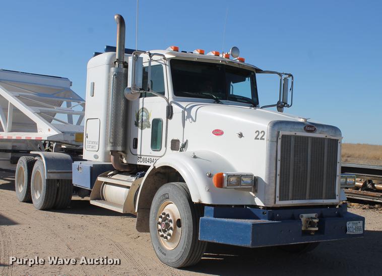 image for item EI9515 2006 Peterbilt 378 semi truck