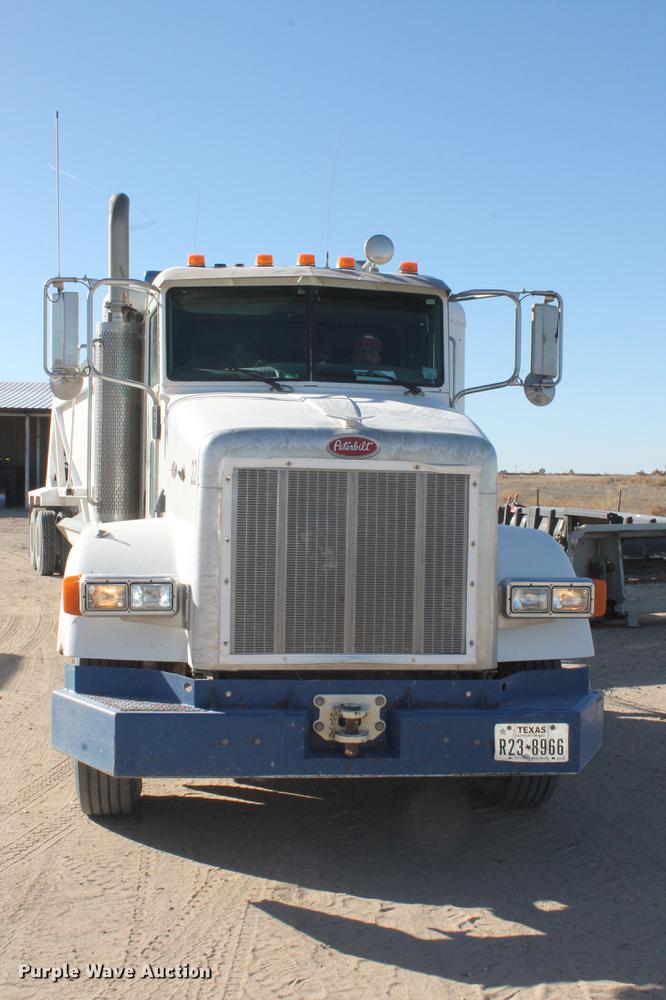 image for item EI9515 2006 Peterbilt 378 semi truck