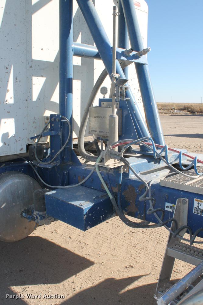 image for item EI9515 2006 Peterbilt 378 semi truck