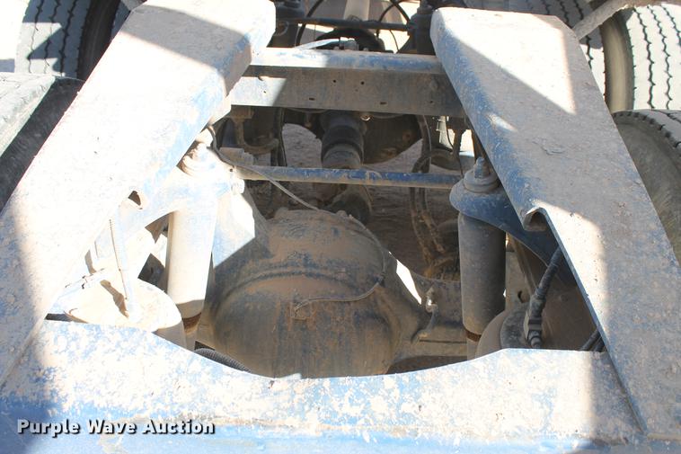 image for item EI9515 2006 Peterbilt 378 semi truck