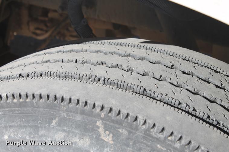 image for item EI9515 2006 Peterbilt 378 semi truck