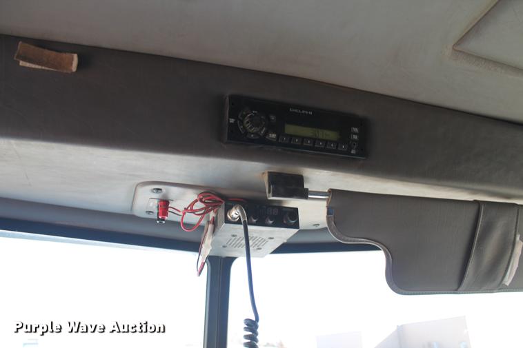 image for item EI9515 2006 Peterbilt 378 semi truck