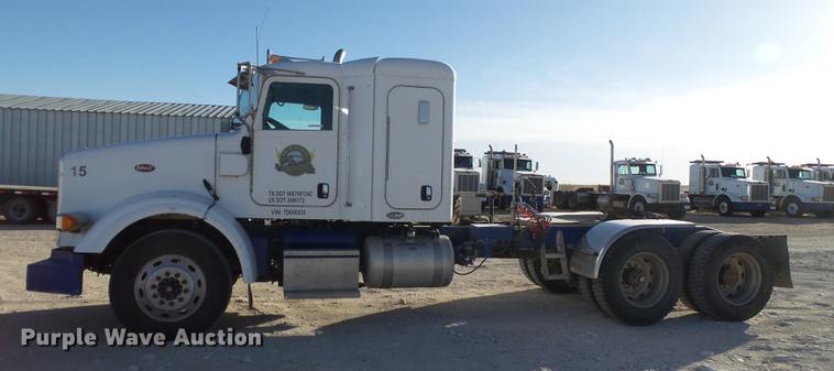 image for item EN9527 2007 Peterbilt 378 semi truck