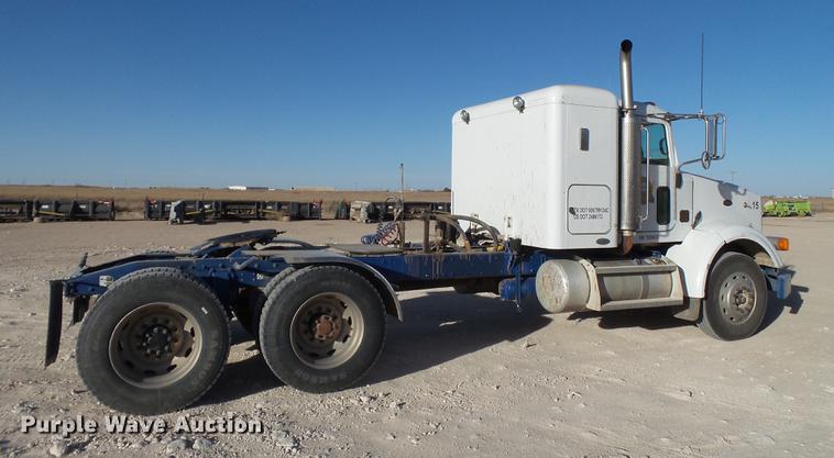 image for item EN9527 2007 Peterbilt 378 semi truck