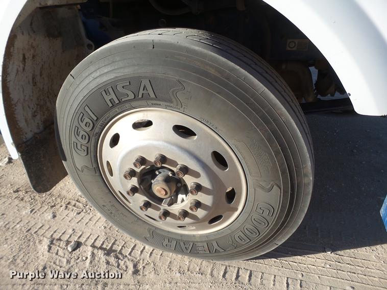 image for item EN9527 2007 Peterbilt 378 semi truck