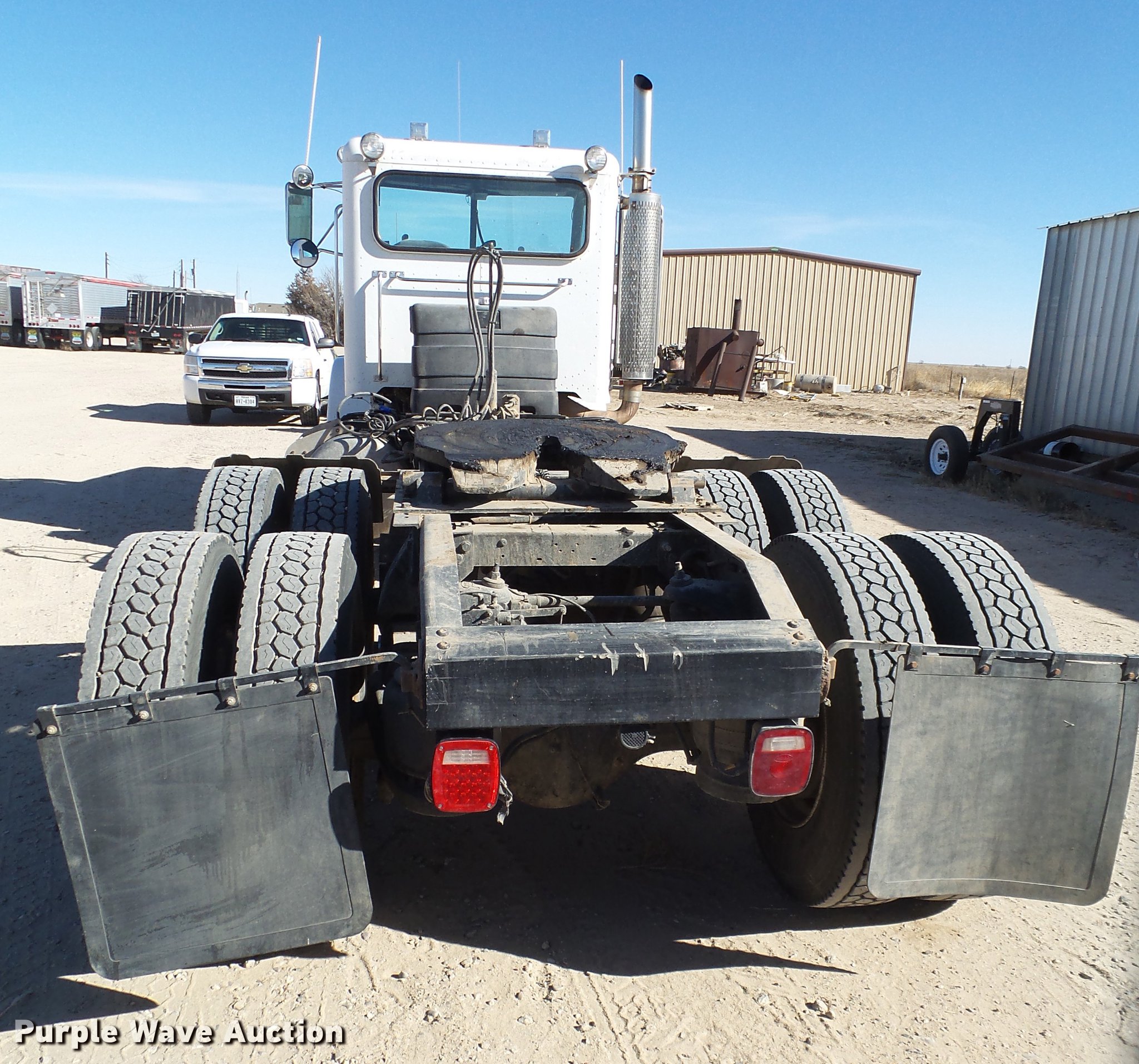 2000 Peterbilt 378 semi truck in Dalhart, TX Item EI9505 for sale